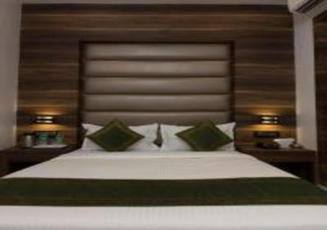 Hotel Meriton Mumbai International Airport T-2 Luaran gambar