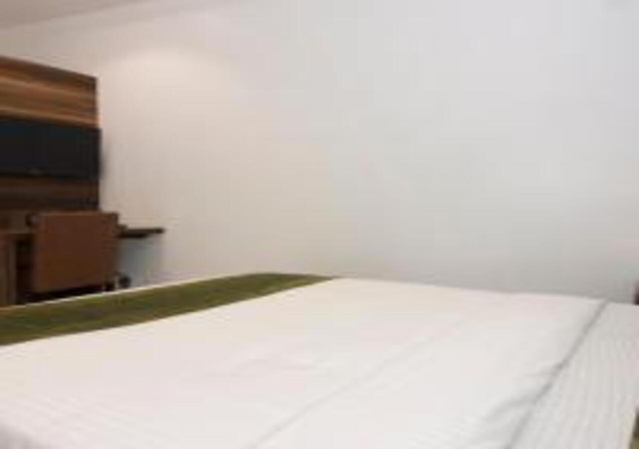 Hotel Meriton Mumbai International Airport T-2 Luaran gambar